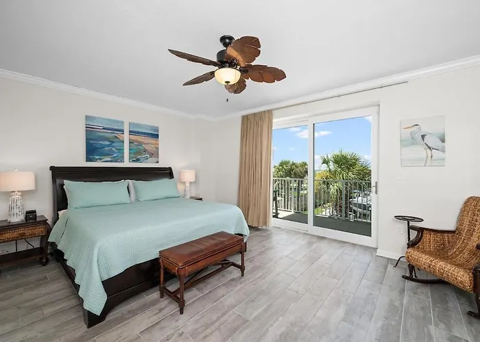 Hooked Bliss Bay Views Boat Slip Access Holiday home Gulf Shores