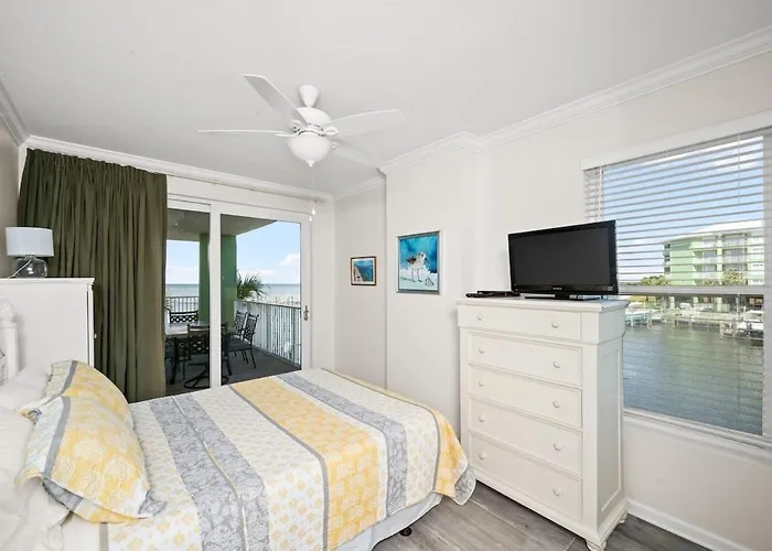 Holiday home Hooked Bliss Bay Views Boat Slip Access *